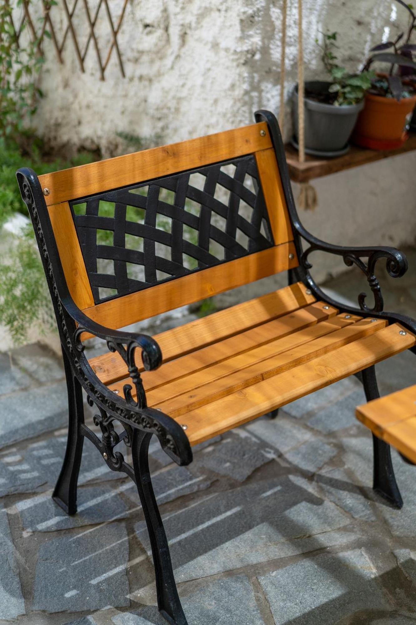 Spacious Home With Yard, Mytilene Lesvos 外观 照片