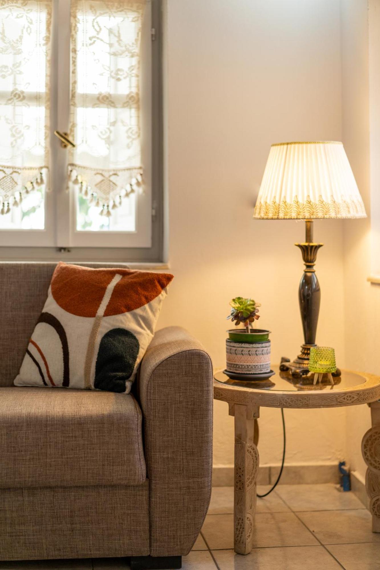 Spacious Home With Yard, Mytilene Lesvos 外观 照片