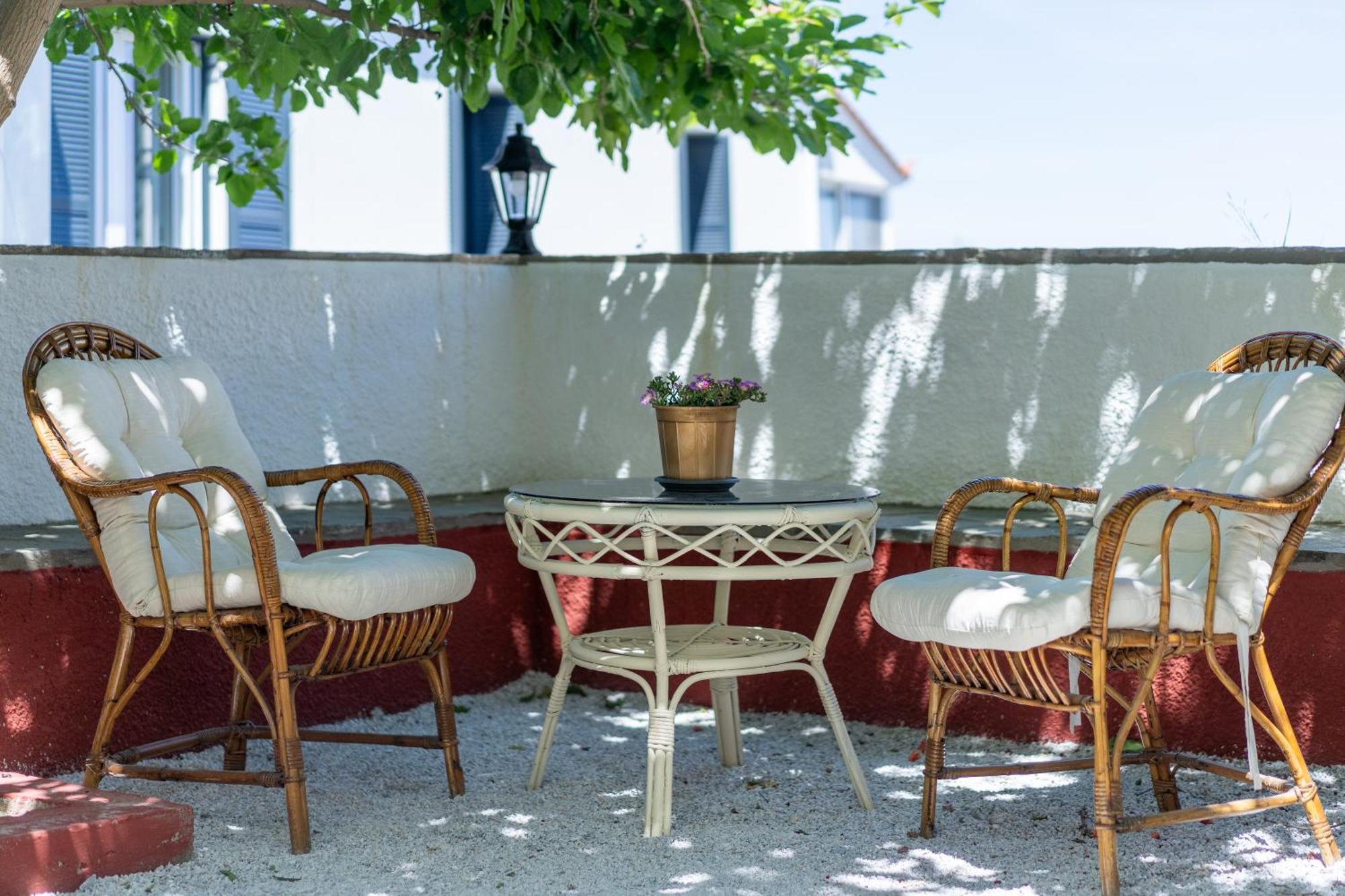 Spacious Home With Yard, Mytilene Lesvos 外观 照片